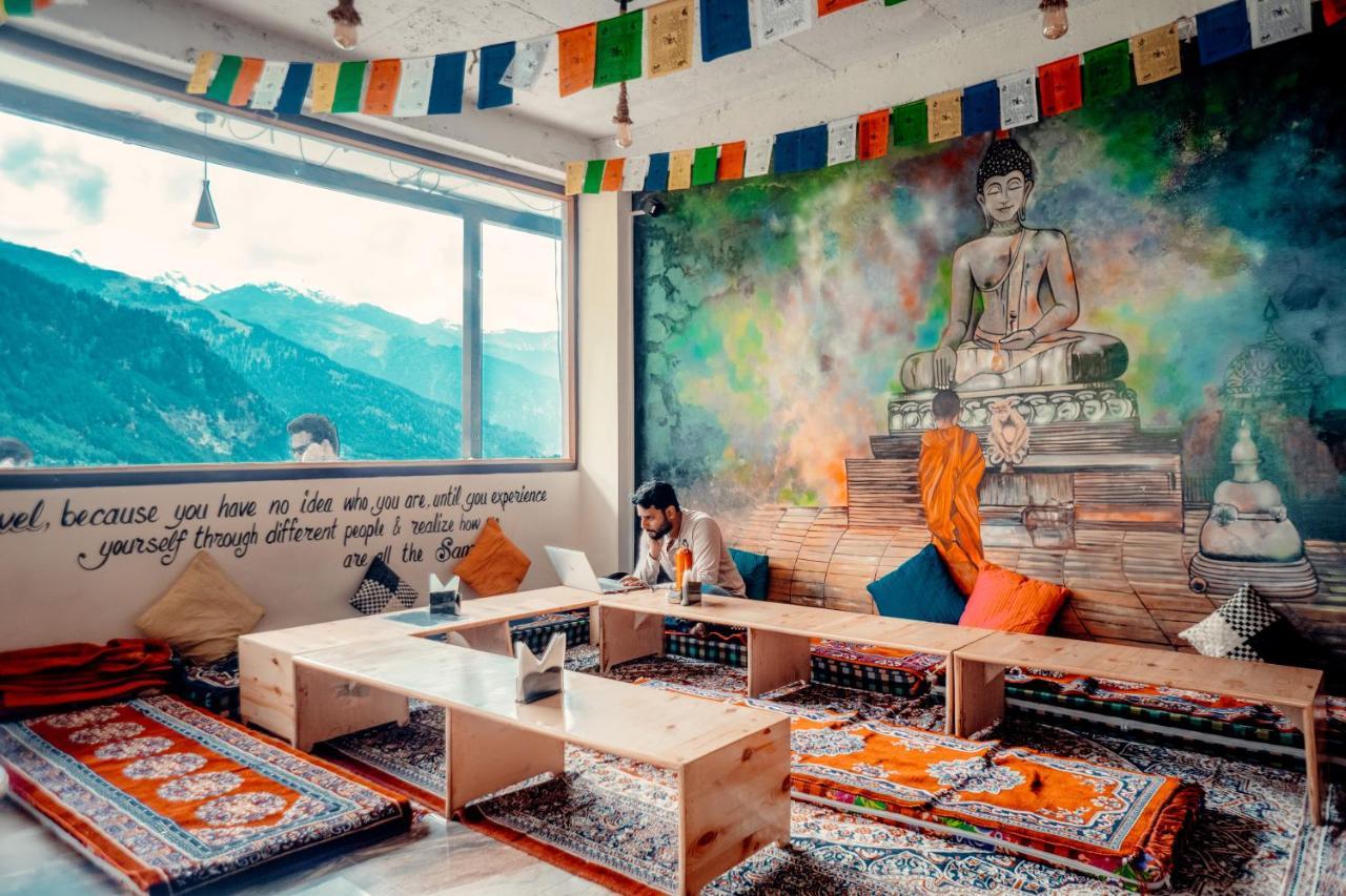 Cafe Monkbase- Food And Stay Manāli Exteriér fotografie